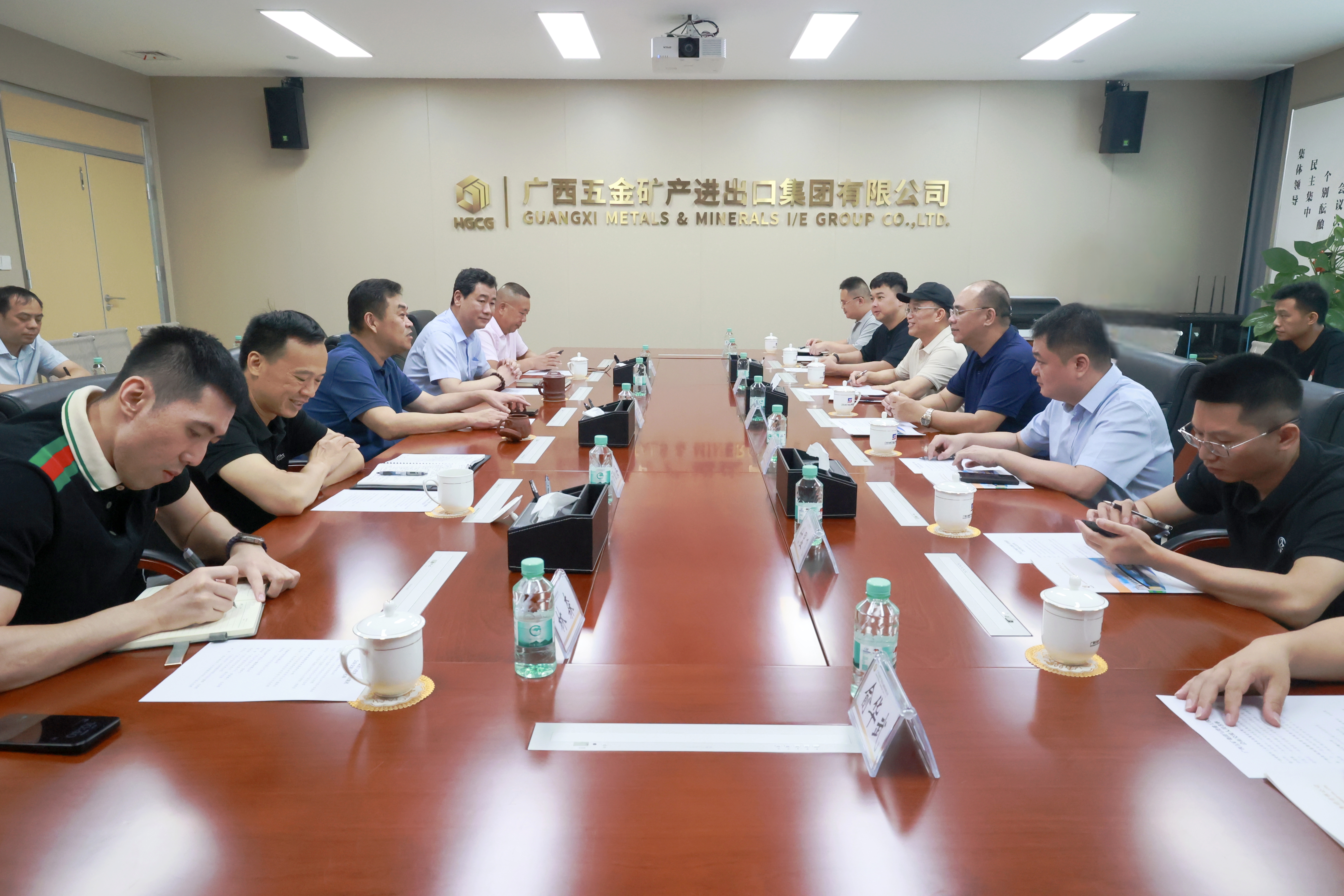 五礦動(dòng)態(tài) | 探索綜合能源合作新模式！曹津津會(huì)見(jiàn)貴港工投集團(tuán)隆永恒一行